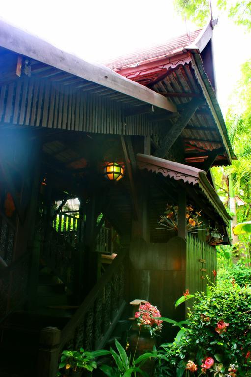 Hotel Club One Seven Gaymen Chiang Mai Exterior foto