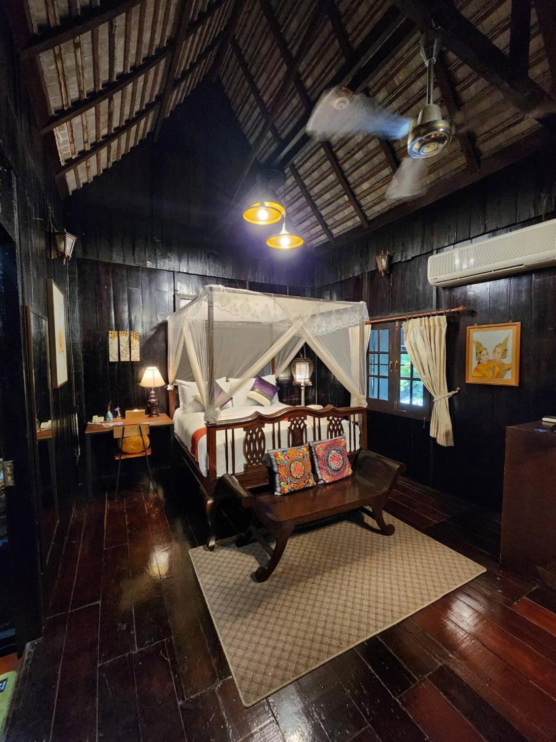 Hotel Club One Seven Gaymen Chiang Mai Exterior foto