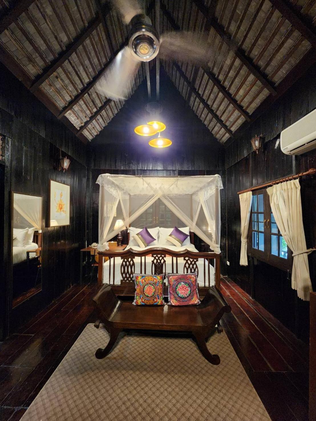 Hotel Club One Seven Gaymen Chiang Mai Exterior foto