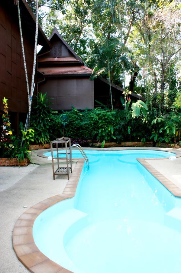 Hotel Club One Seven Gaymen Chiang Mai Exterior foto
